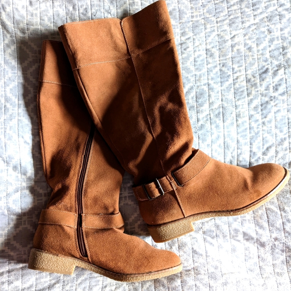 Riding boots